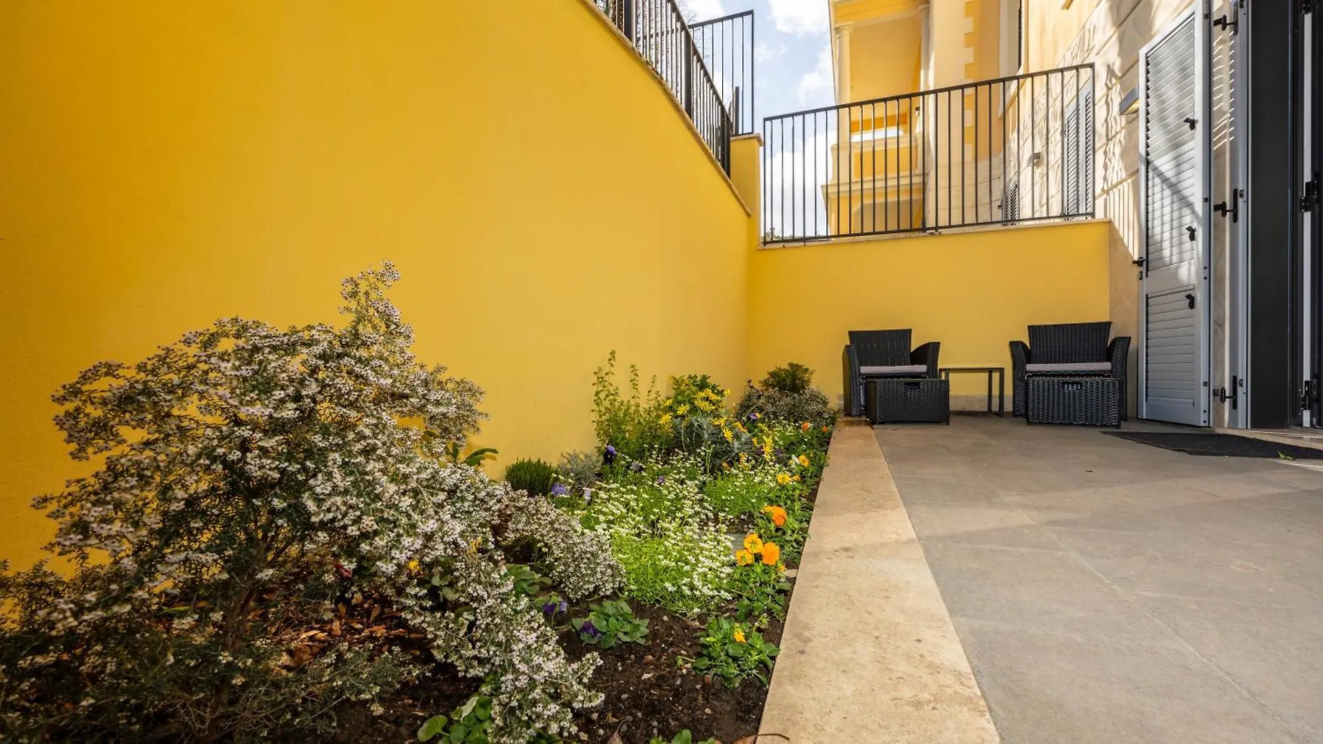 Apartment Villa Paolina By Rentbeat Rome